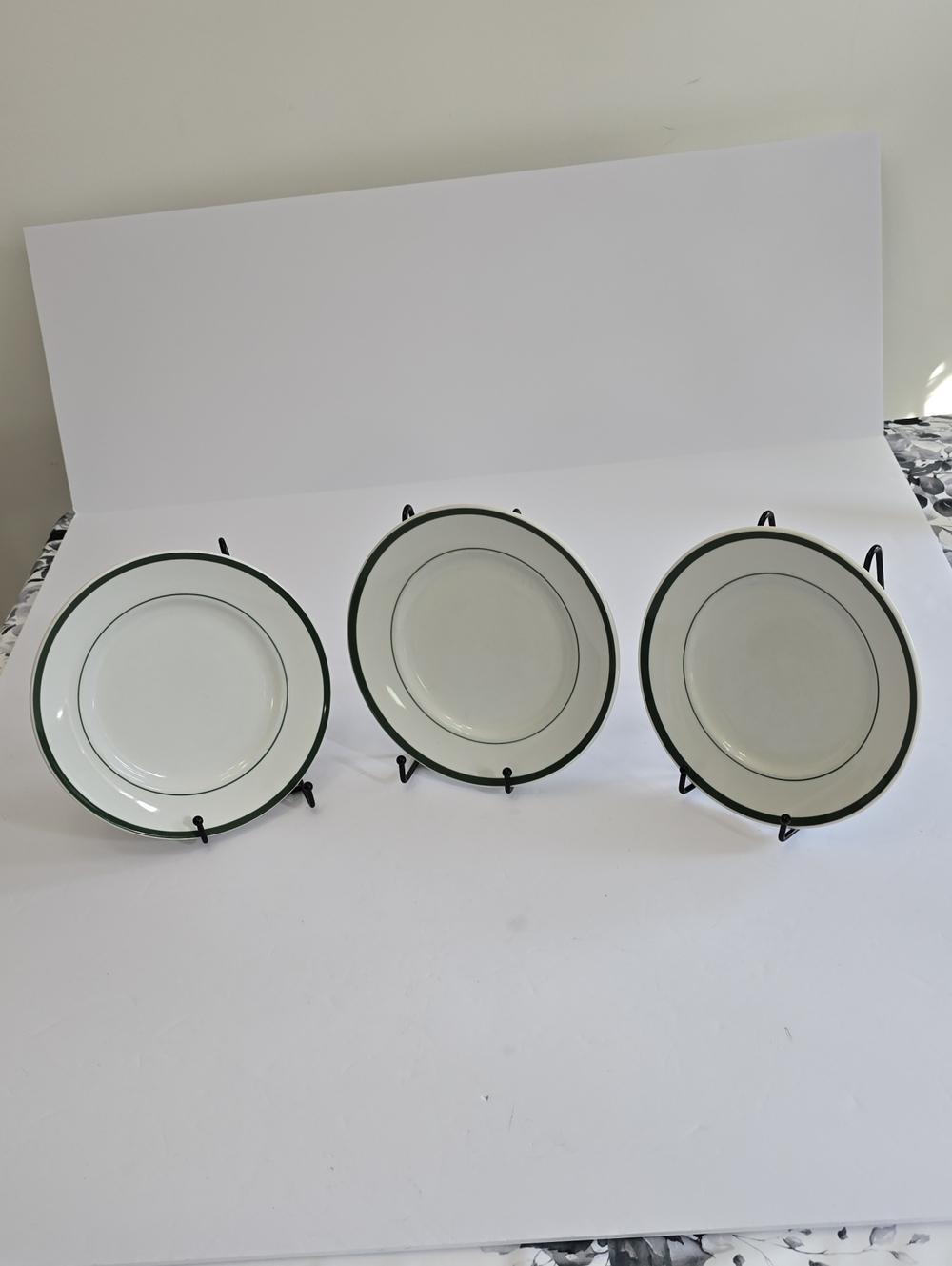 Williams Sonoma Set Of 3 Brasserie Salad Plates Porcelain White Green Rim Japan